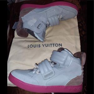 Authentic Used Kanye West x Louis Vuitton …